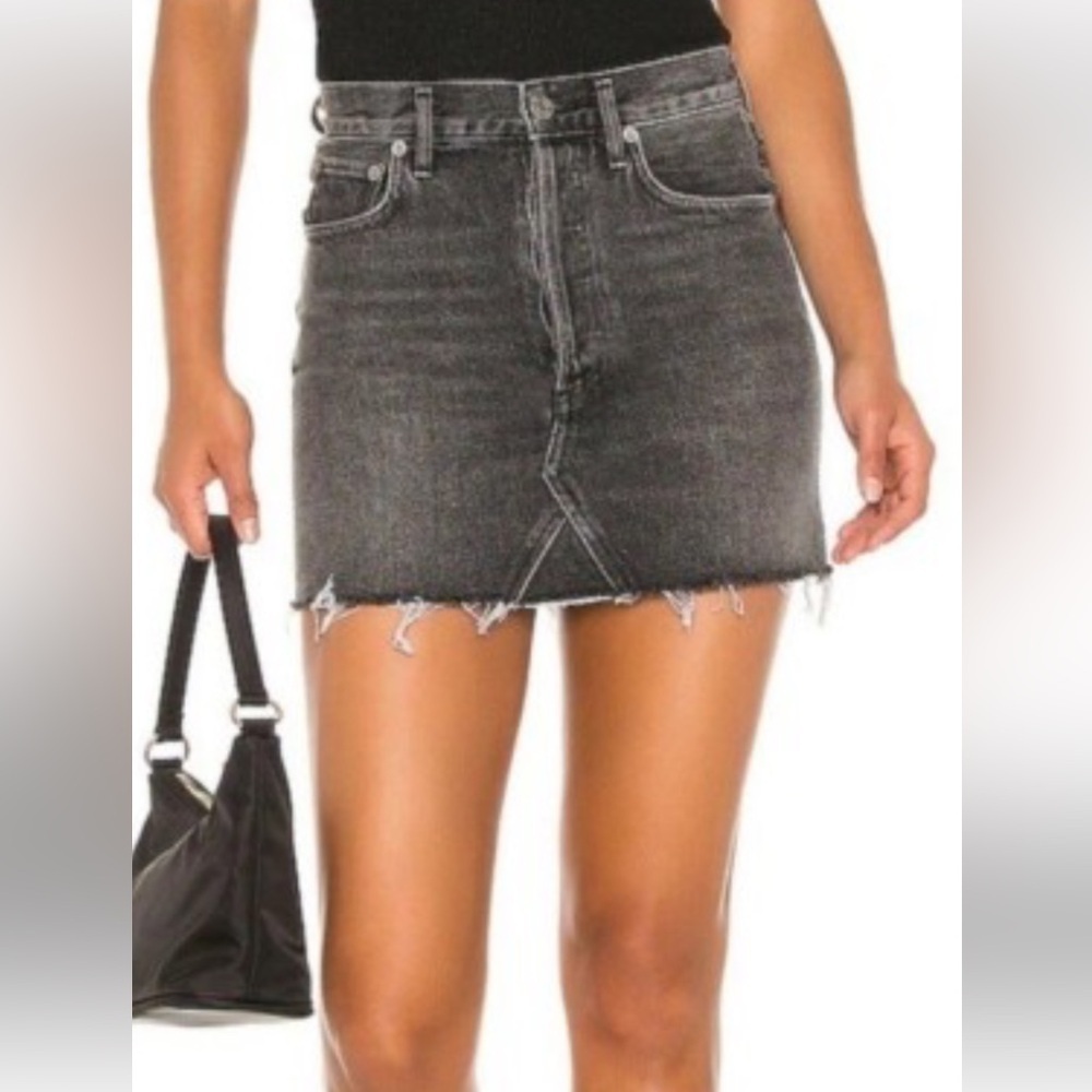 Agolde Quinn High Rise Distressed
Mini Skirt,Black,Raw Hem, size 24, Cowgirl